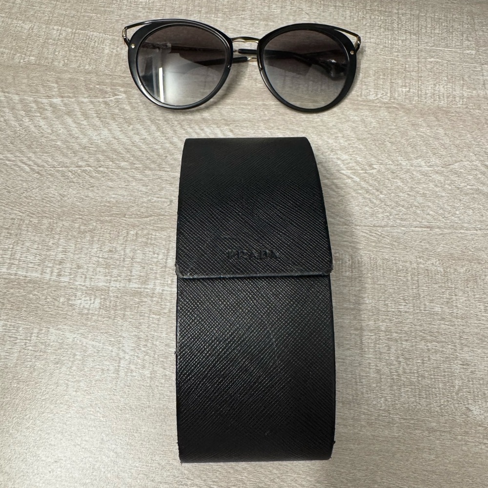 Prada Black Round Sunglasses for Women